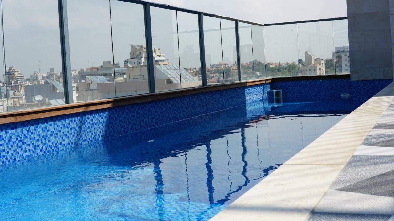 Luxury Rooftop Apartment In Netanja Buitenkant foto