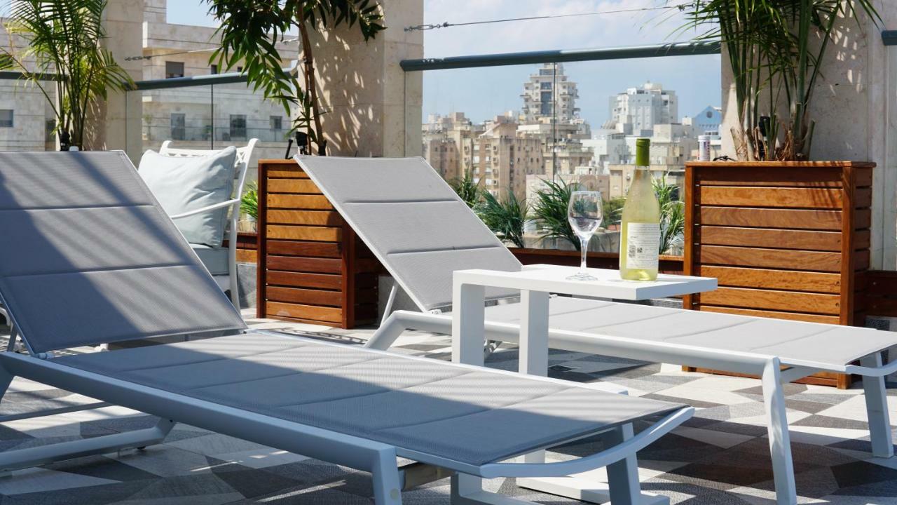 Luxury Rooftop Apartment In Netanja Buitenkant foto