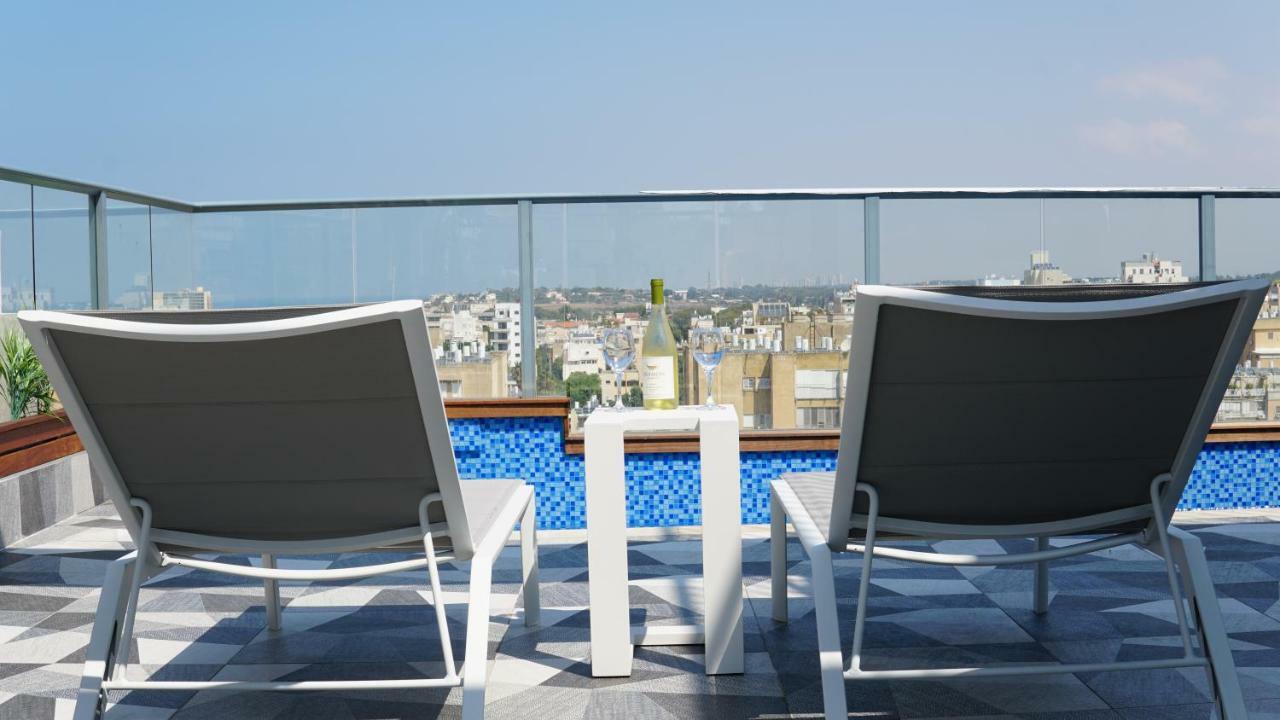 Luxury Rooftop Apartment In Netanja Buitenkant foto